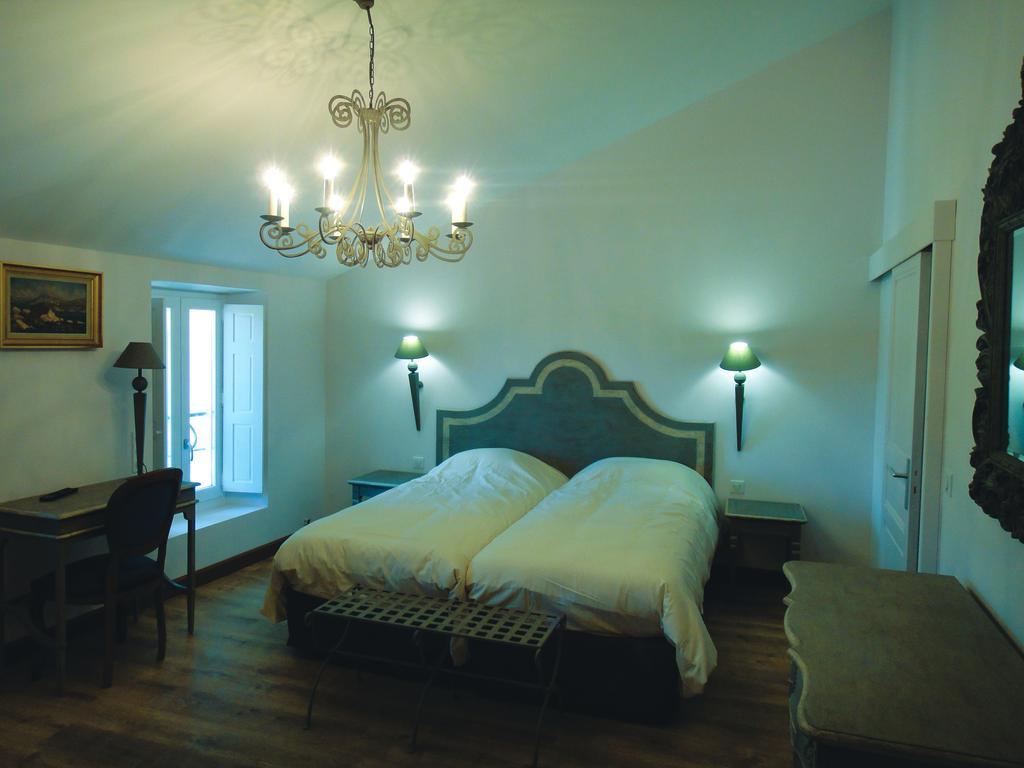 Bed and Breakfast Les Terres De Saint Hilaire Ollières Exterior foto