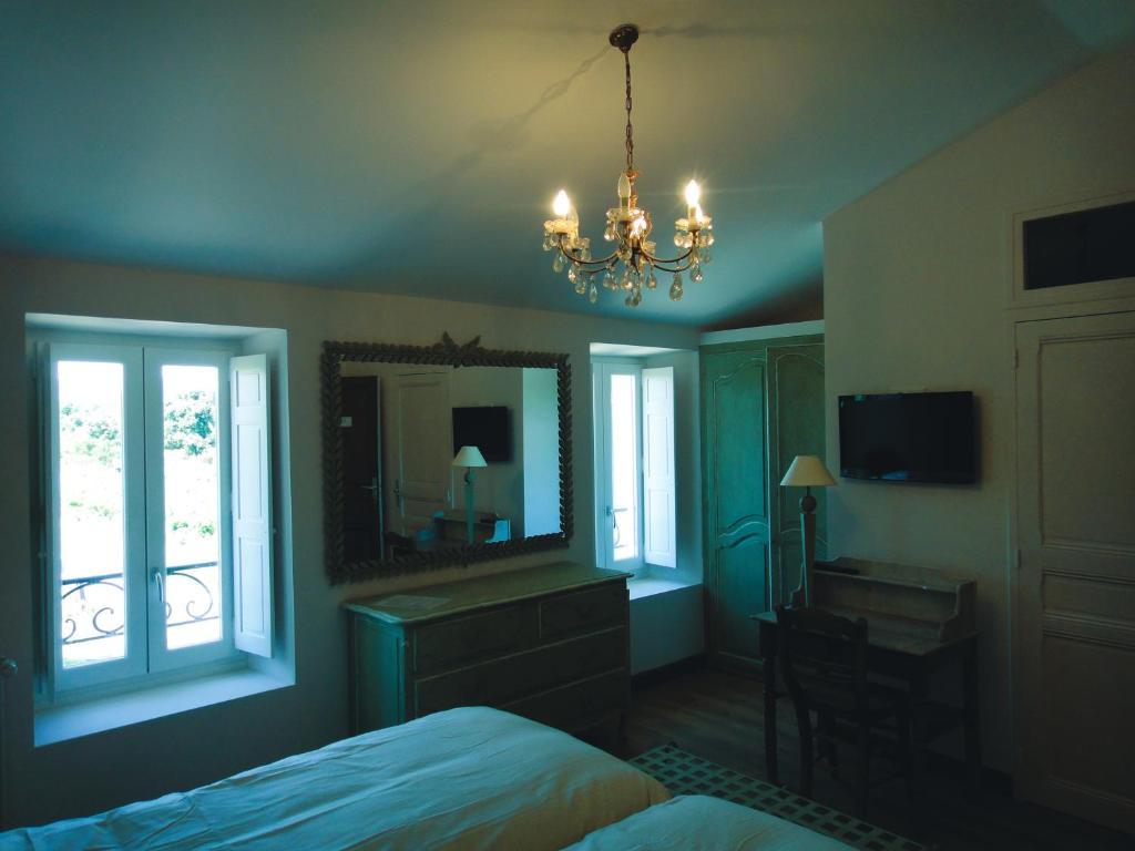 Bed and Breakfast Les Terres De Saint Hilaire Ollières Zimmer foto